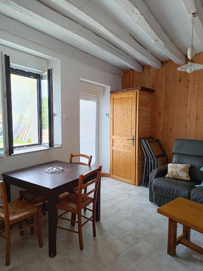 Gite De La Grand Maison Le Noyer Seigy Екстер'єр фото